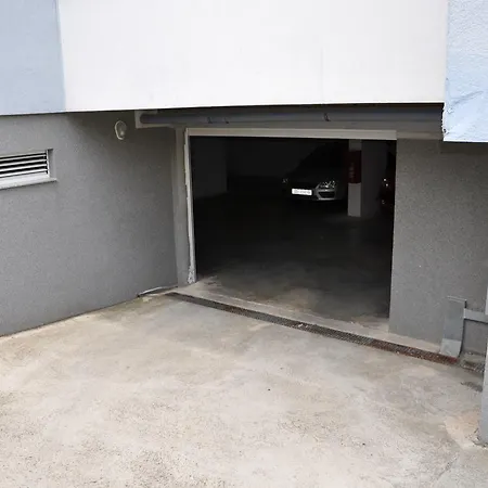 With A Parking Space - 12514 Apartmán